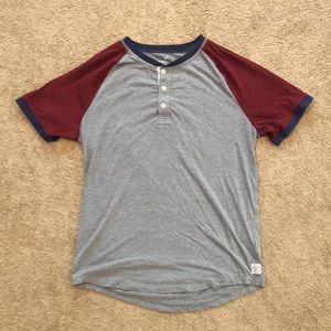 Gray t shirt from American Eagle mens medium